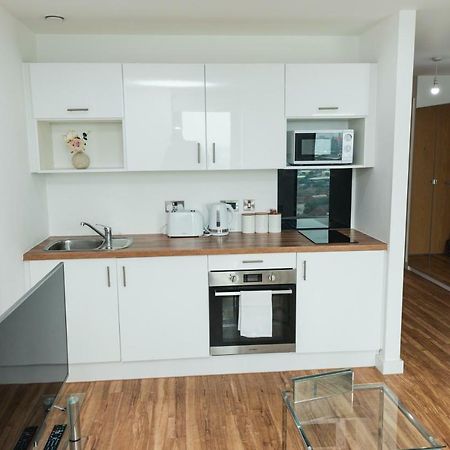 Studio Apartments Free Street Parking Subject To Availability Manchester Luaran gambar
