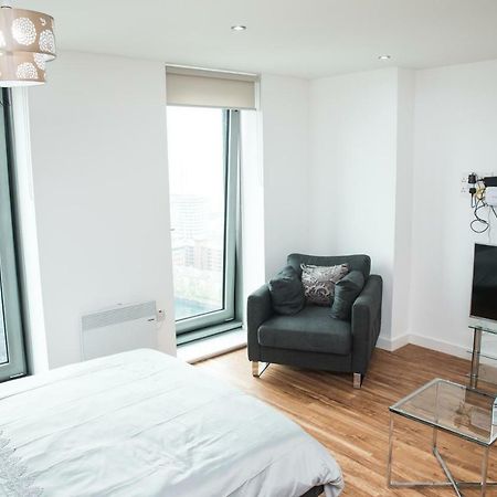 Studio Apartments Free Street Parking Subject To Availability Manchester Luaran gambar