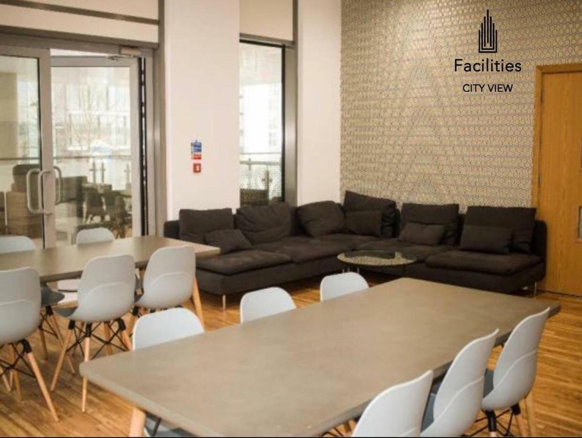 Studio Apartments Free Street Parking Subject To Availability Manchester Luaran gambar
