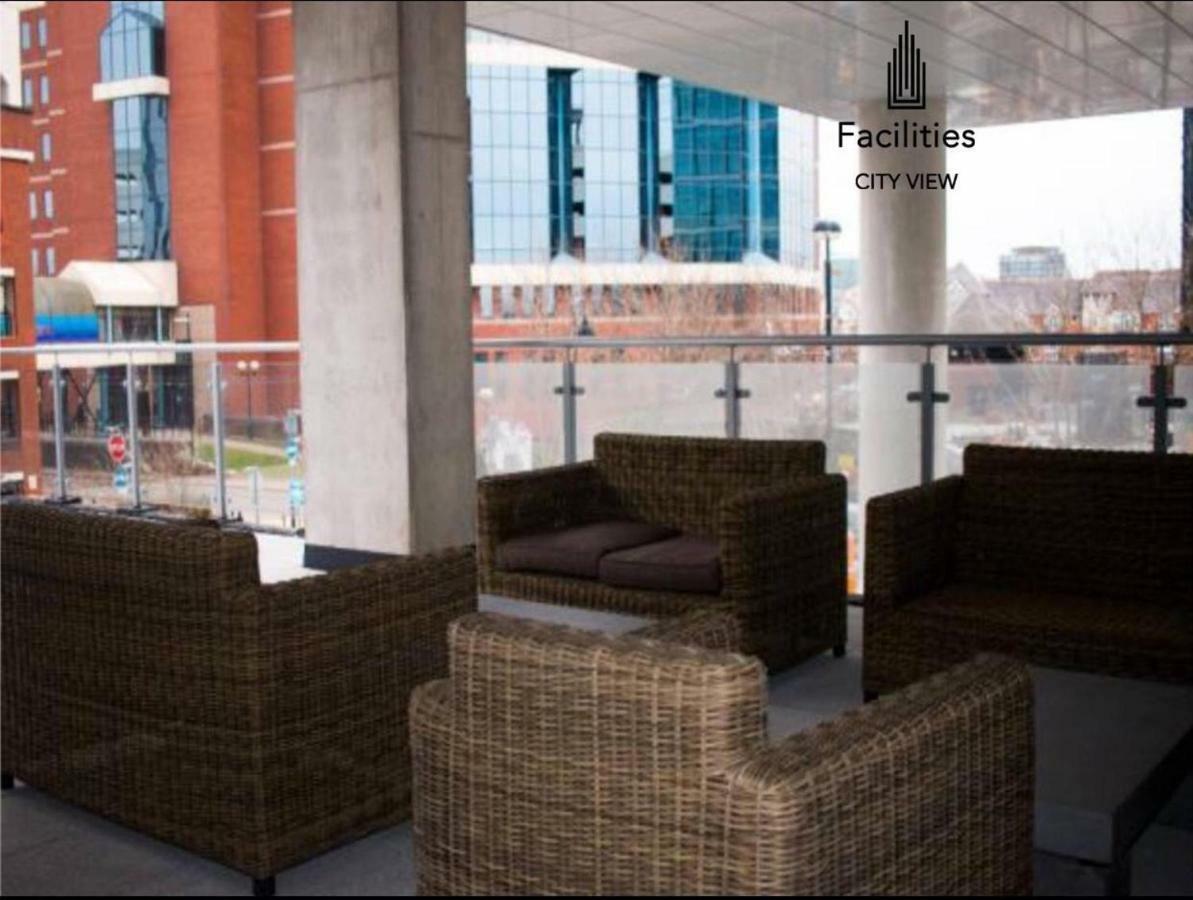 Studio Apartments Free Street Parking Subject To Availability Manchester Luaran gambar