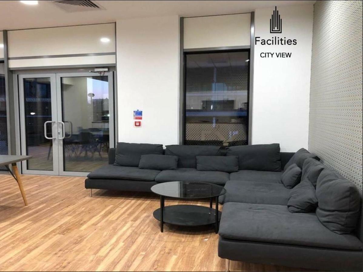 Studio Apartments Free Street Parking Subject To Availability Manchester Luaran gambar