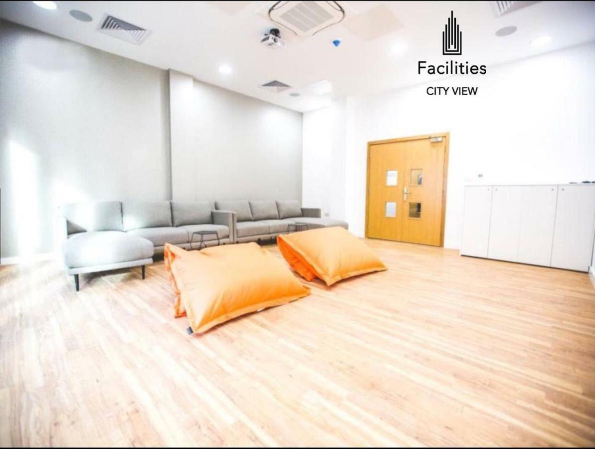 Studio Apartments Free Street Parking Subject To Availability Manchester Luaran gambar